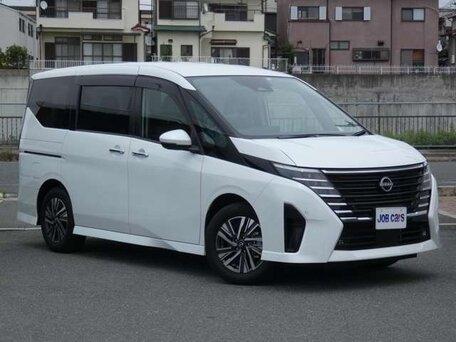 Nissan Serena VI (C28)