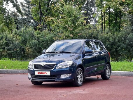 2011 Skoda Fabia II Рестайлинг, синий, 580000 рублей, вид 1