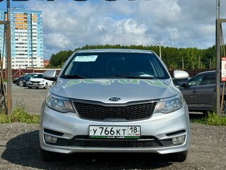 2017 Kia Rio III Рестайлинг, серебристый, 679000 рублей, вид 5
