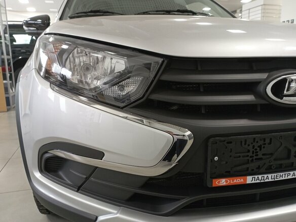 2026 Lada (ВАЗ) Granta Cross I Рестайлинг, серебристый - вид 3