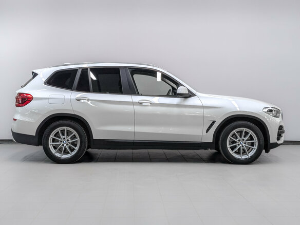 2021 BMW X3 20i xDrive III (G01), белый - вид 3
