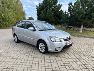 2010 Kia Rio II Рестайлинг, серебристый, 475000 рублей, вид 2