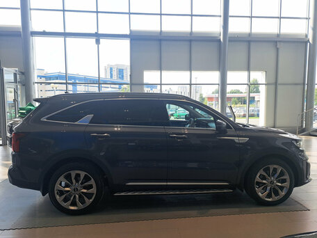 2021 Kia Sorento IV, серый, 3597000 рублей, вид 4