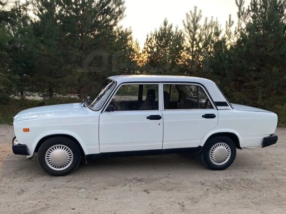 2005 Lada (ВАЗ) 2107, белый, 180000 рублей - вид 2