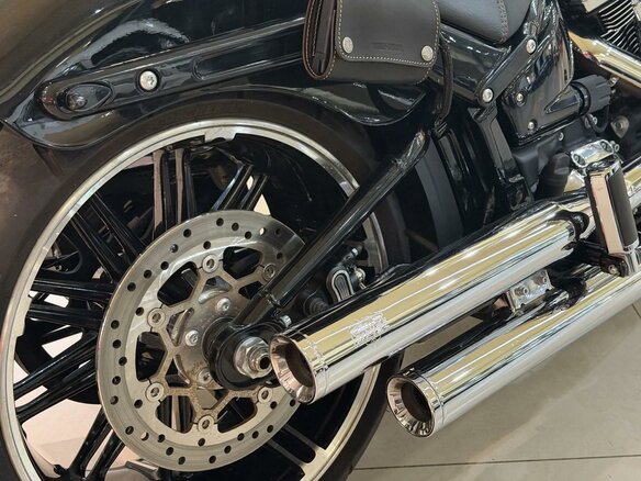 2022 Harley-Davidson Breakout, чёрный, 2900000 рублей - вид 6