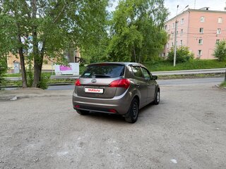 2014 Kia Venga I, коричневый, 850000 рублей, вид 4