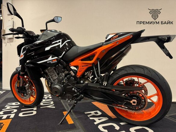 2023 KTM 890 Duke GP, чёрный, 899000 рублей - вид 3