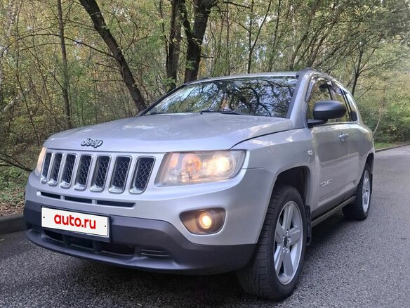 2011 Jeep Compass I Рестайлинг, серебристый, 990000 рублей - вид 24