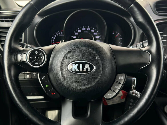 2018 Kia Soul II Рестайлинг, красный - вид 16