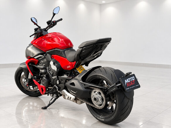 2023 Ducati Diavel V4, красный, 2543676 рублей - вид 5
