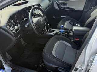 2018 Kia Ceed II Рестайлинг, серебристый, 1400000 рублей, вид 5