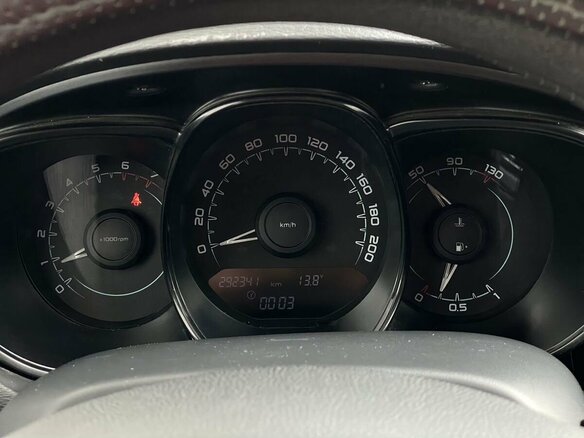2016 Lada (ВАЗ) Vesta I, красный, 547000 рублей - вид 15