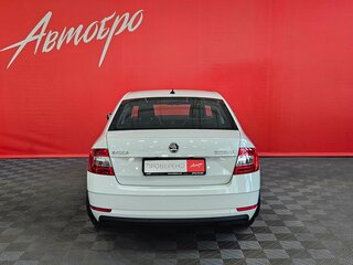 2020 Skoda Octavia III (A7) Рестайлинг, белый, 1799000 рублей, вид 4