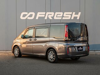 2015 Honda Stepwgn V, серый, 1820000 рублей, вид 2
