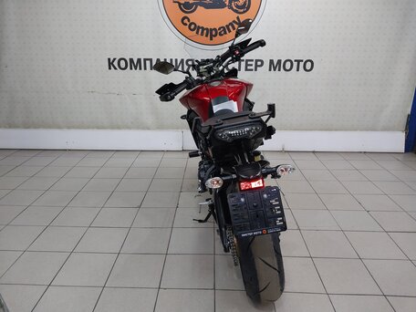 2016 Yamaha MT-09 Tracer (FJ-09), красный, 849000 рублей, вид 4