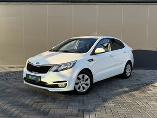 2016 Kia Rio III Рестайлинг, белый, 1125000 рублей, вид 1
