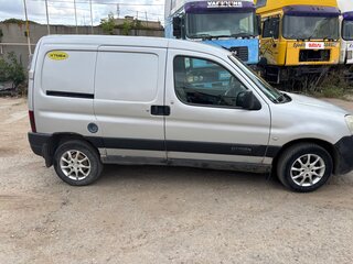2003 Citroen Berlingo I Рестайлинг, серебристый, 285000 рублей, вид 3