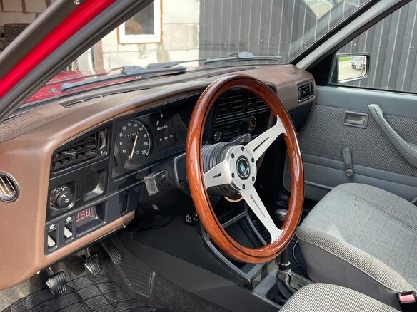 1985 Opel Ascona C, красный, 350000 рублей - вид 12