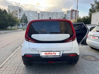 2021 Kia Soul III, белый, 1800000 рублей, вид 3
