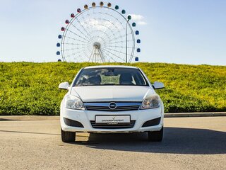 2011 Opel Astra H Рестайлинг, белый, 540000 рублей, вид 3