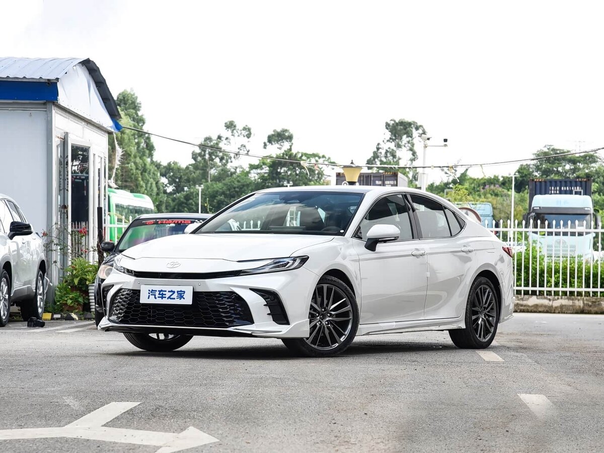 Открыть фотографии: Toyota Camry IX (XV80) China Market