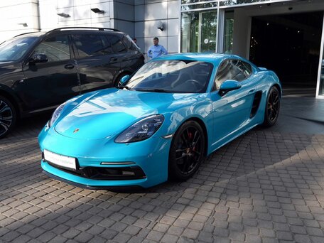 Porsche Cayman III 718 (982)