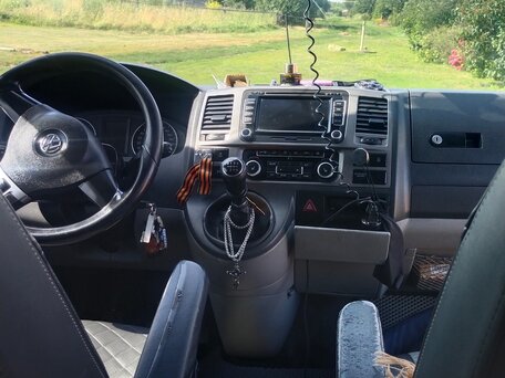 2013 Volkswagen Caravelle, белый, 2100000 рублей, вид 2