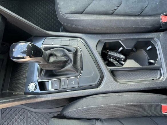 2021 Volkswagen Tiguan II Рестайлинг, красный, 2450000 рублей - вид 12