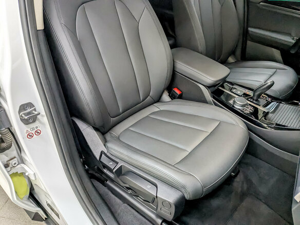 2021 BMW X3 20i xDrive III (G01), белый - вид 22