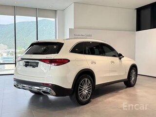 2026 Mercedes-Benz GLC 220 d II (X254), белый, 8200000 рублей, вид 4