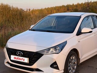 2022 Hyundai Solaris II Рестайлинг, белый, 1550000 рублей, вид 1