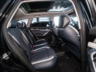 2026 Geely Atlas II, чёрный, 3909990 рублей, вид 4
