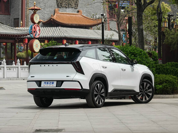 2026 Geely Atlas II, белый, 2690000 рублей - вид 6
