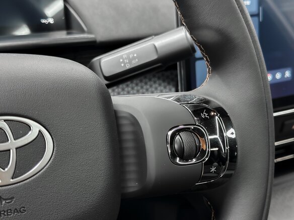 2026 Toyota bZ3X 58.3 kWh, серый, 2980000 рублей - вид 26