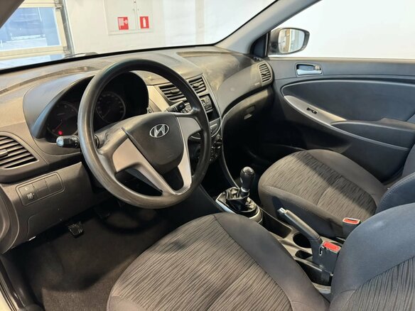 2014 Hyundai Solaris I Рестайлинг, серебристый - вид 6