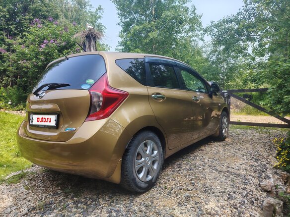 2013 Nissan Note II, золотистый, 750000 рублей - вид 2