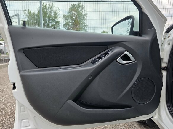 2019 Lada (ВАЗ) Granta I Рестайлинг, белый - вид 14