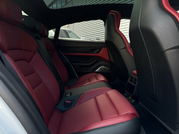 2021 Porsche Taycan Turbo I, белый, 12990000 рублей - вид 30