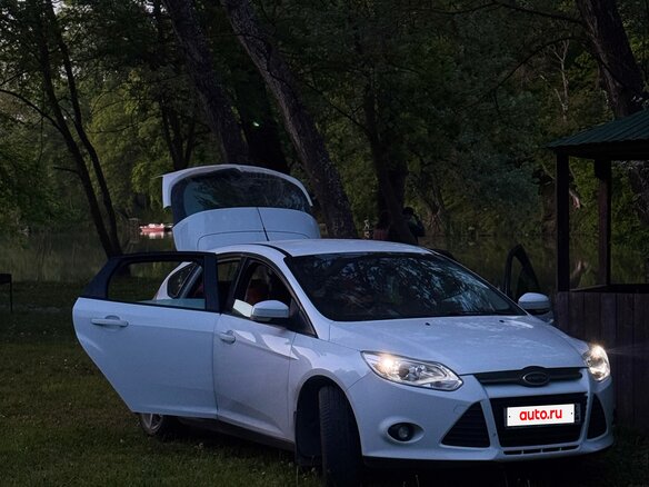 2012 Ford Focus III, белый, 850000 рублей - вид 1