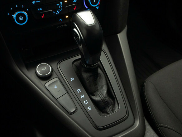 2018 Ford Focus III Рестайлинг, серый, 1250000 рублей - вид 15