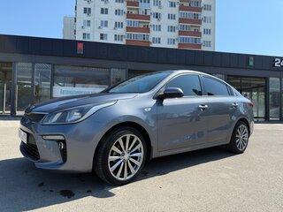 2017 Kia Rio IV, серый, 1340000 рублей, вид 1