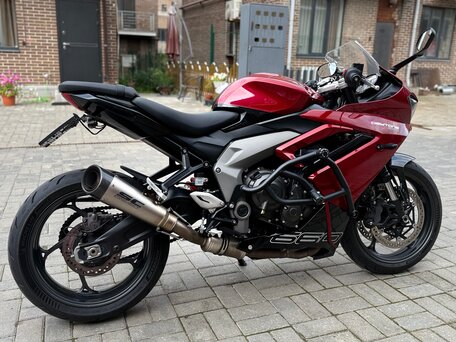2024 Triumph Daytona 660, красный, 950000 рублей, вид 3