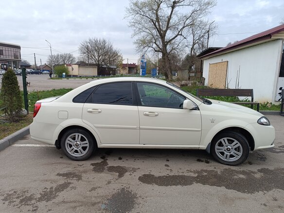 2014 Daewoo Gentra II, бежевый, 500000 рублей - вид 2