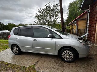 2001 Toyota Corolla Spacio II, серебристый, 550000 рублей, вид 2
