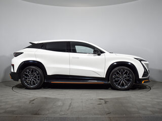 2022 Changan UNI-T I, белый, 1660000 рублей, вид 4