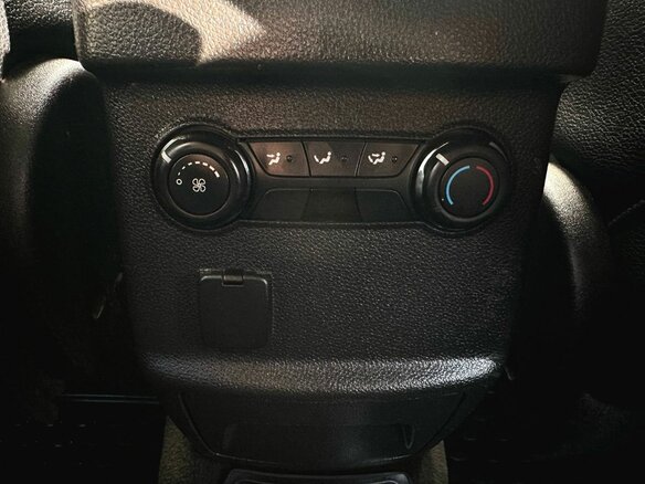 2015 Ford Explorer V Рестайлинг, белый - вид 15