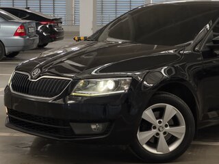 2015 Skoda Octavia III (A7), чёрный, 1300000 рублей, вид 2