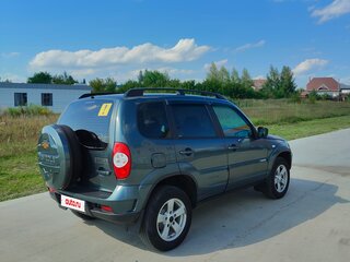 2013 Chevrolet Niva I Рестайлинг, серый, 655000 рублей, вид 3