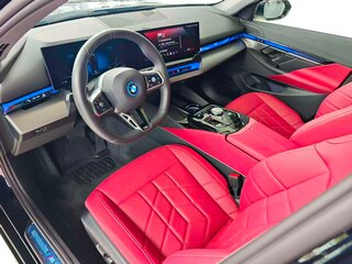 2025 BMW i5 Long eDrive35L, чёрный, 6990000 рублей, вид 3