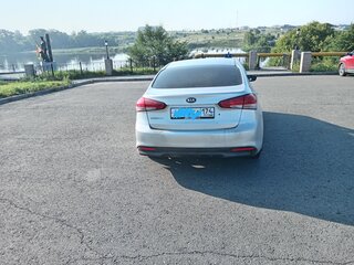 2016 Kia Cerato III Рестайлинг (Classic), серебристый, 870000 рублей, вид 3
